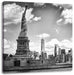 Freiheitsstatue mit New Yorker Skyline, Monochrome Leinwanbild Quadratisch