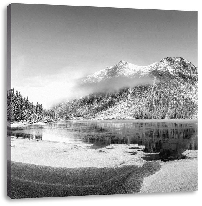Winterlandschaft mit gefrorenem Bergsee, Monochrome Leinwanbild Quadratisch