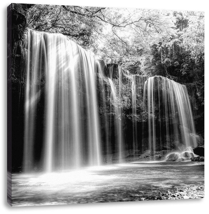 Tropischer Wasserfall im Wald, Monochrome Leinwanbild Quadratisch