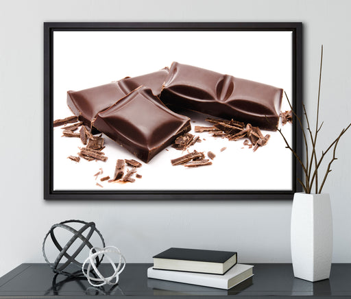 Leckere Tafel Schokolade auf Leinwandbild gerahmt mit Kirschblüten