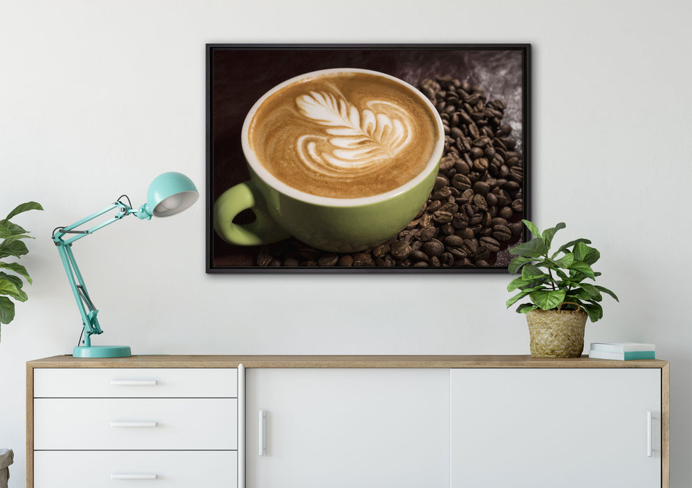 Cappucino zwischen Kaffeebohnen auf Leinwandbild gerahmt verschiedene Größen im Wohnzimmer