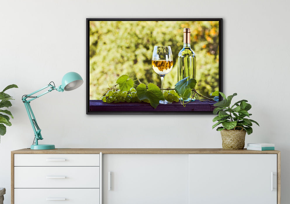 Wein und Weintrauben auf Leinwandbild gerahmt verschiedene Größen im Wohnzimmer