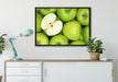 Grüne Äpfel auf Leinwandbild gerahmt verschiedene Größen im Wohnzimmer