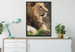 Löwe mit Löwenbaby auf Leinwandbild gerahmt verschiedene Größen im Wohnzimmer