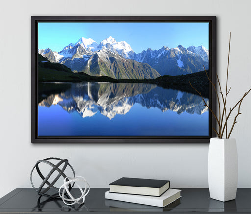 Berge am See auf Leinwandbild gerahmt mit Kirschblüten