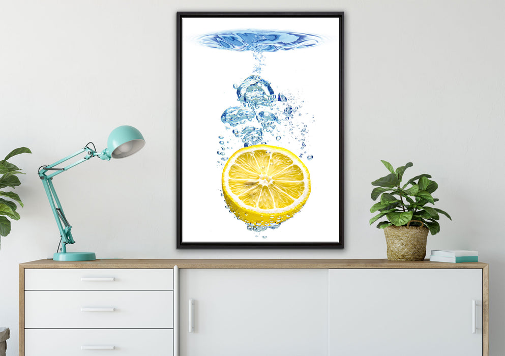 Zitrone im Wasserregen auf Leinwandbild gerahmt verschiedene Größen im Wohnzimmer