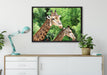 Giraffen auf Leinwandbild gerahmt verschiedene Größen im Wohnzimmer