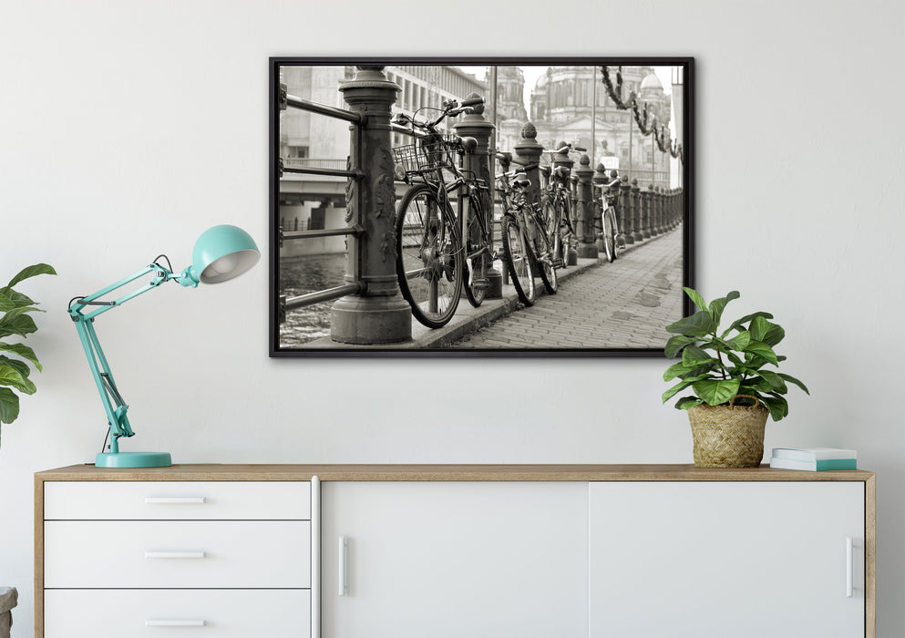 Fahrrad in Amsterdam auf Leinwandbild gerahmt verschiedene Größen im Wohnzimmer