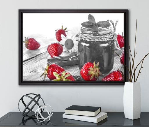 Erdbeeren Marmelade auf Leinwandbild gerahmt mit Kirschblüten