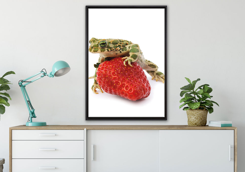 Erdbeere mit Frosch auf Leinwandbild gerahmt verschiedene Größen im Wohnzimmer