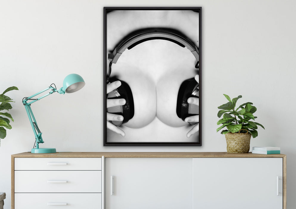 Dark Sexy girl Kopfhörer auf Leinwandbild gerahmt verschiedene Größen im Wohnzimmer