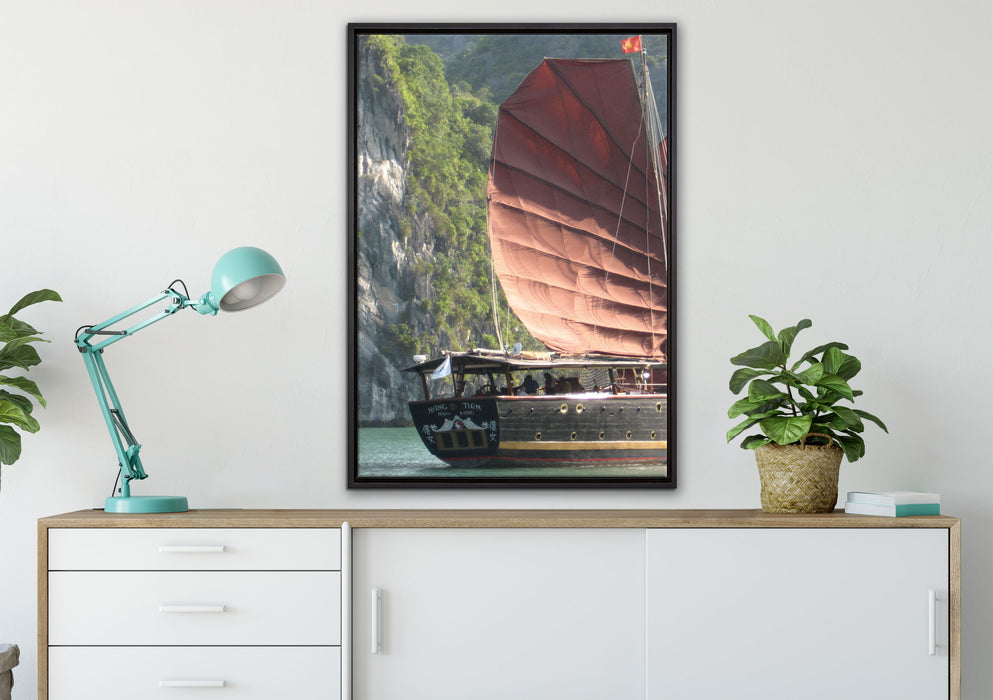 Segelschiff im Sonnenuntergang auf Leinwandbild gerahmt verschiedene Größen im Wohnzimmer