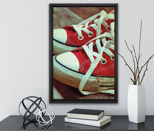 Coole Rote Schuhe auf Leinwandbild gerahmt mit Kirschblüten