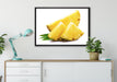 Saftige Ananasscheiben auf Leinwandbild gerahmt verschiedene Größen im Wohnzimmer