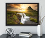 Wasserfall bei Sonnenuntergang auf Leinwandbild gerahmt mit Kirschblüten