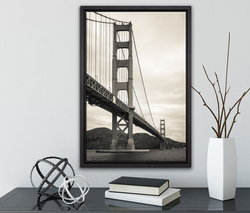 Blick auf Brücke in San Francisco auf Leinwandbild gerahmt mit Kirschblüten