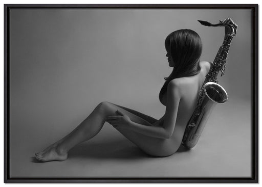 Attraktive Frau mit Saxophone auf Leinwandbild gerahmt Größe 100x70