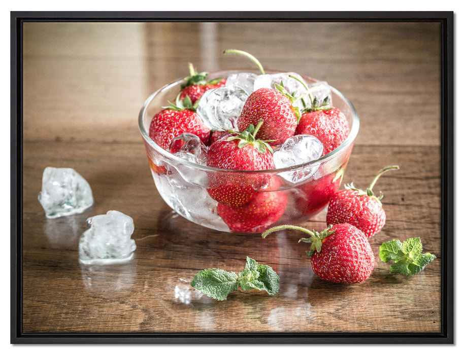 Erdbeeren in Eiswürfeln auf Leinwandbild gerahmt Größe 80x60