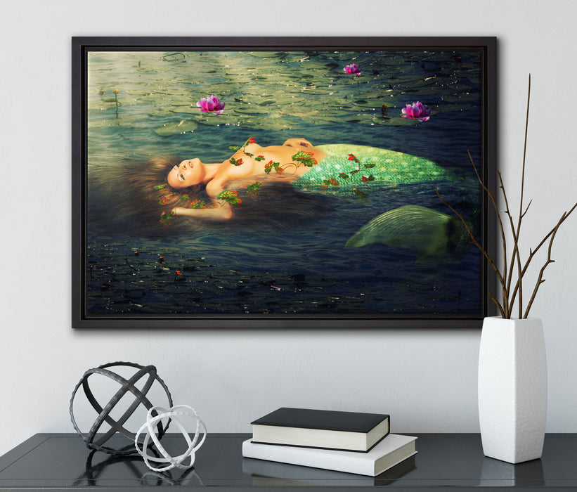 Meerjungfrau im Wasser liegend auf Leinwandbild gerahmt mit Kirschblüten
