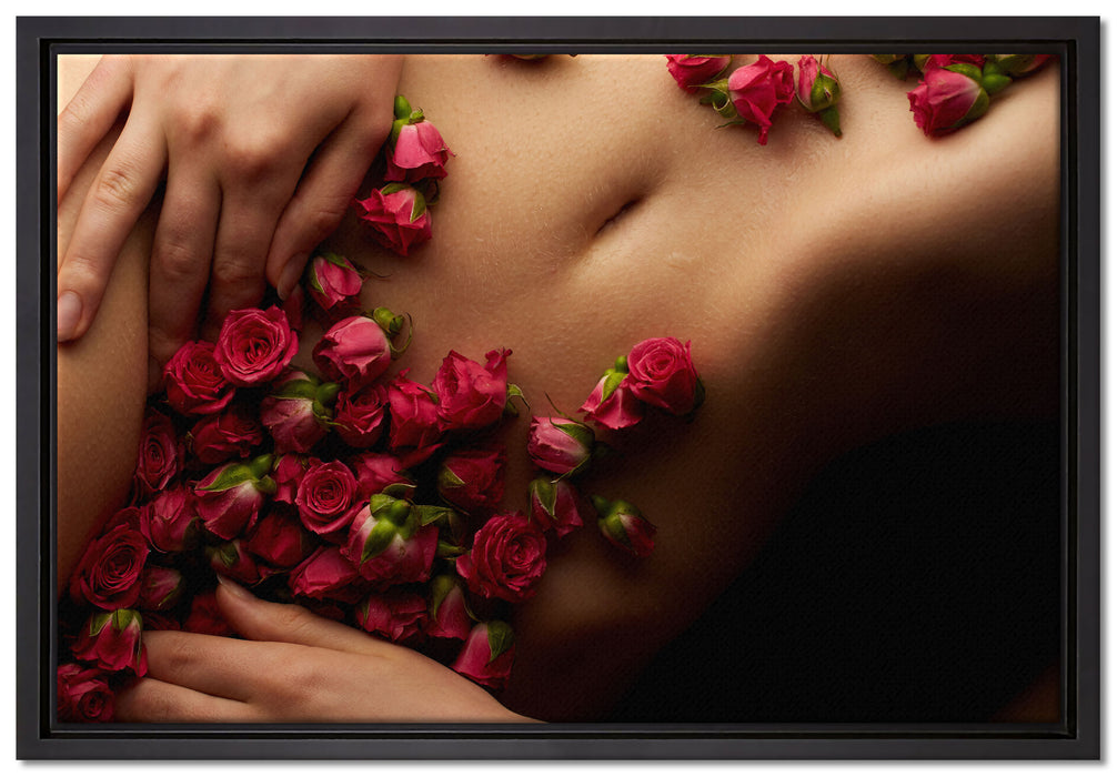 weiblicher Körper mit Rosen Blumen auf Leinwandbild gerahmt Größe 60x40