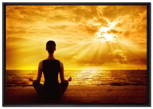Frau meditiert am Strand auf Leinwandbild gerahmt Größe 100x70