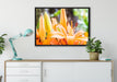 schöne orangene Lilien auf Leinwandbild gerahmt verschiedene Größen im Wohnzimmer