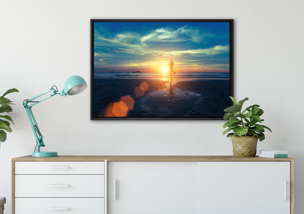 Yoga Silhouette am Strand auf Leinwandbild gerahmt verschiedene Größen im Wohnzimmer