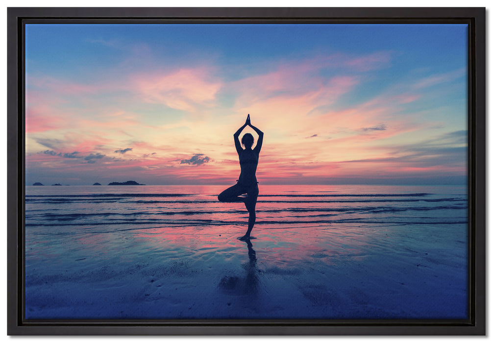 Yoga am Strand auf Leinwandbild gerahmt Größe 60x40