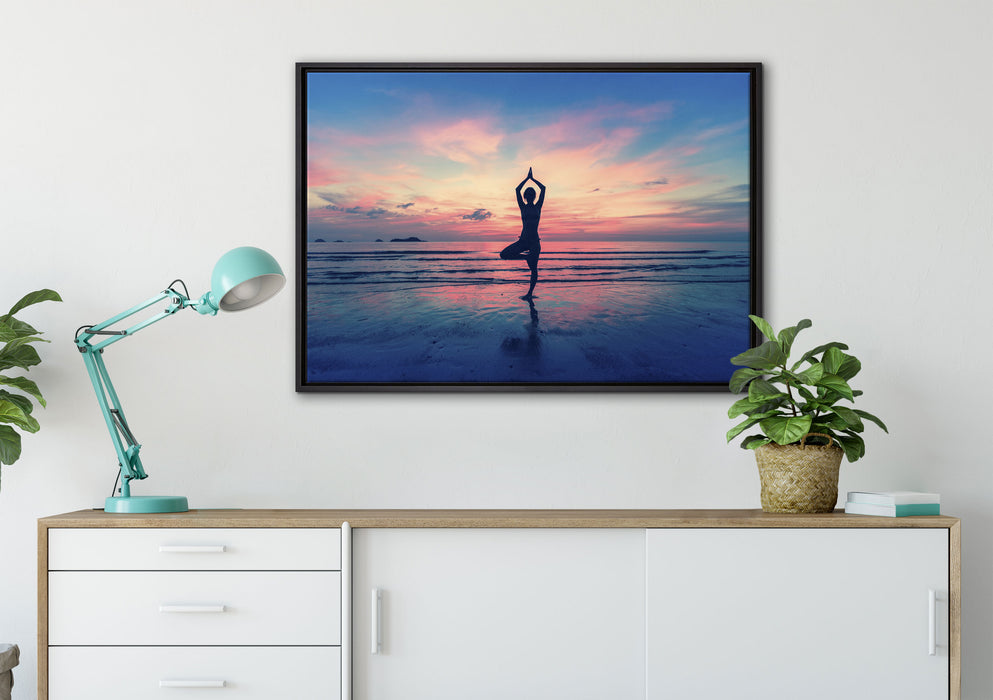 Yoga am Strand auf Leinwandbild gerahmt verschiedene Größen im Wohnzimmer