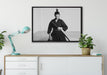 stolze Samurai-Kriegerin auf Leinwandbild gerahmt verschiedene Größen im Wohnzimmer
