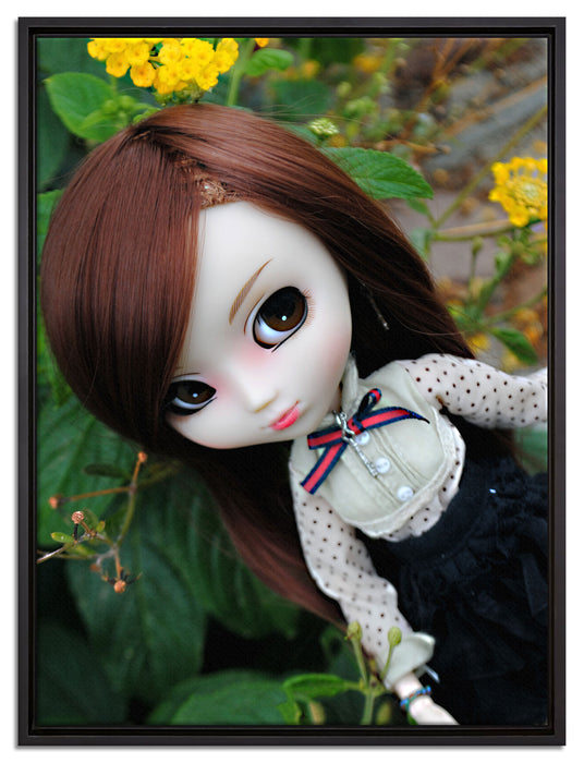 Püppchen im Blumenstrauch auf Leinwandbild gerahmt Größe 80x60