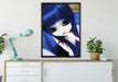 Pullip-Puppe mit blau Haaren auf Leinwandbild gerahmt verschiedene Größen im Wohnzimmer