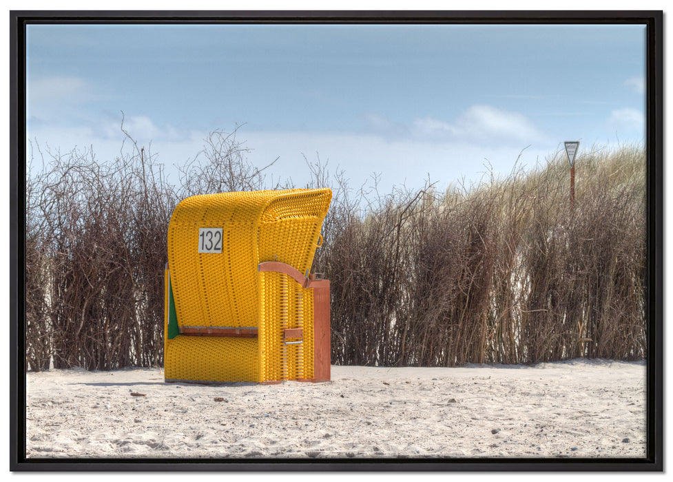 gelber Strandkorb auf Leinwandbild gerahmt Größe 100x70