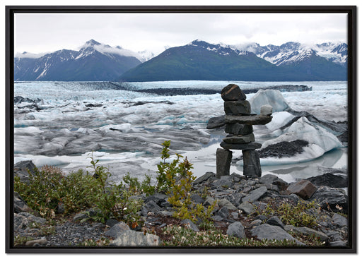 Steinmenschskulptur im Winter auf Leinwandbild gerahmt Größe 100x70