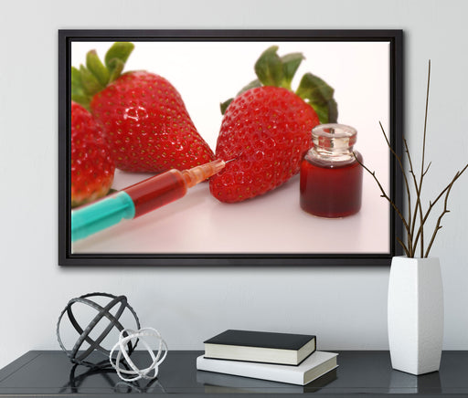 Erdbeeren mit Lebensmittelfarbe auf Leinwandbild gerahmt mit Kirschblüten