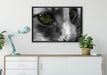 kleine Katze im Seitenprofil auf Leinwandbild gerahmt verschiedene Größen im Wohnzimmer