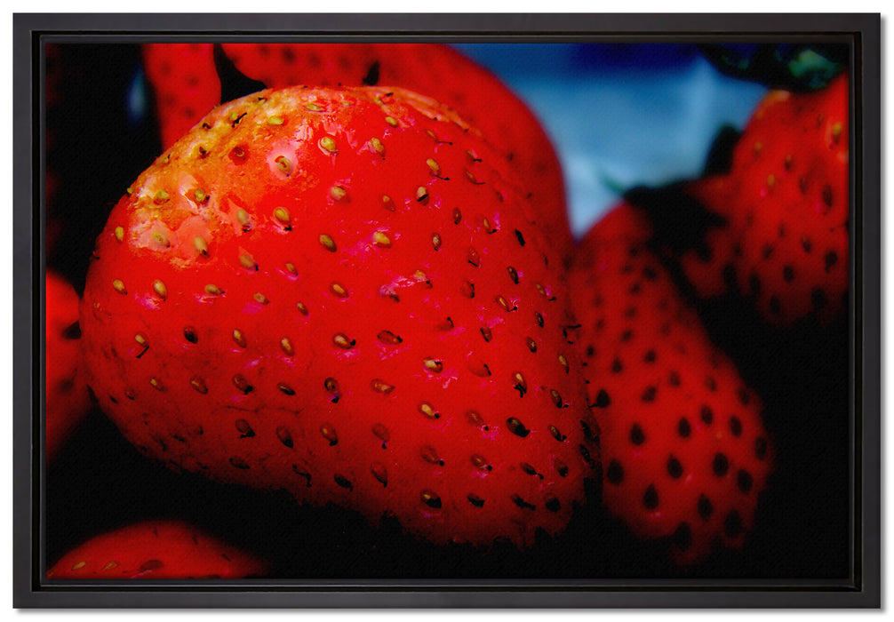 reife Erdbeeren auf Leinwandbild gerahmt Größe 60x40