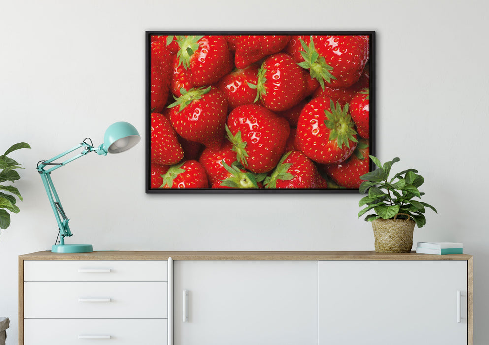 Fruchtig frische Erdbeeren auf Leinwandbild gerahmt verschiedene Größen im Wohnzimmer