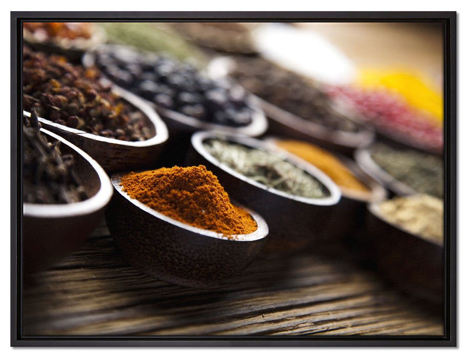 Gewürze auf Holztisch auf Leinwandbild gerahmt Größe 80x60