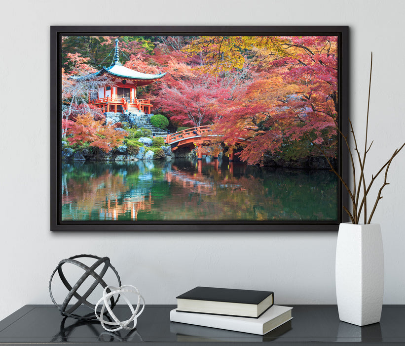 Wunderschönes Kloster in Japan auf Leinwandbild gerahmt mit Kirschblüten