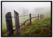Holzzaun auf Wiese auf Leinwandbild gerahmt Größe 100x70