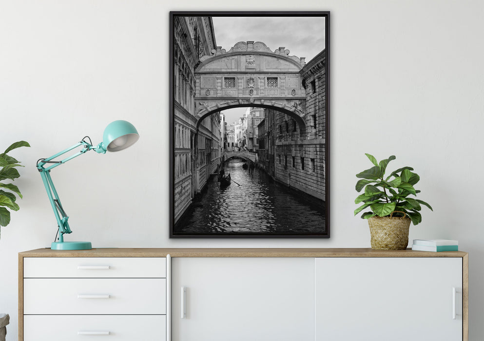 Romantischer Kanal in Venedig auf Leinwandbild gerahmt verschiedene Größen im Wohnzimmer