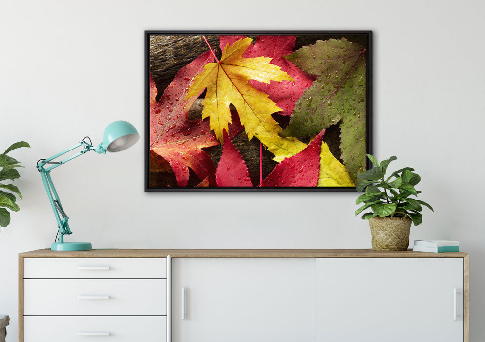 Bunte Herbstblätter auf Leinwandbild gerahmt verschiedene Größen im Wohnzimmer