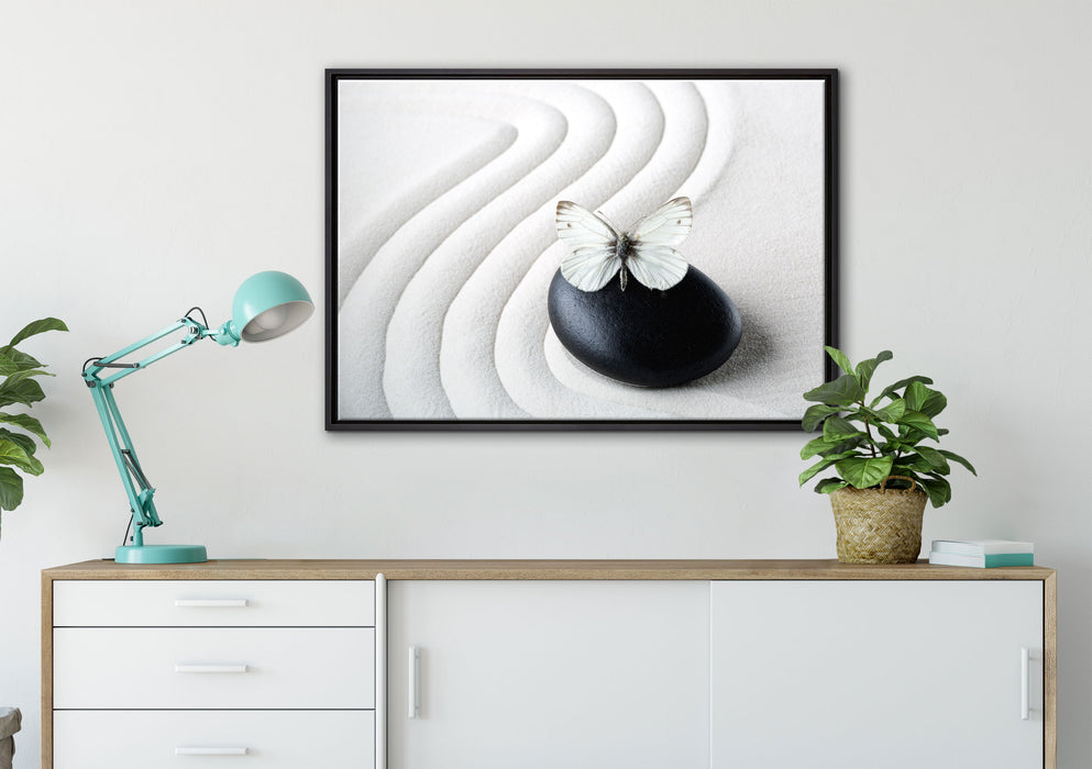 Schmetterling auf Zen Stein auf Leinwandbild gerahmt verschiedene Größen im Wohnzimmer