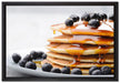 Pancakes mit Sirup und Blaubeeren auf Leinwandbild gerahmt Größe 60x40