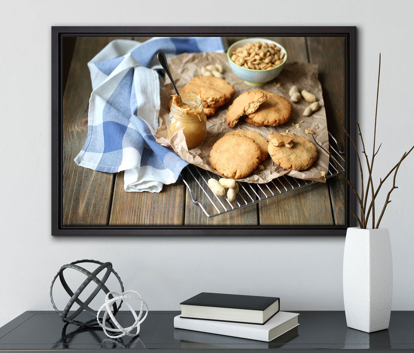 Plätzchen mit Erdnussbutter auf Leinwandbild gerahmt mit Kirschblüten