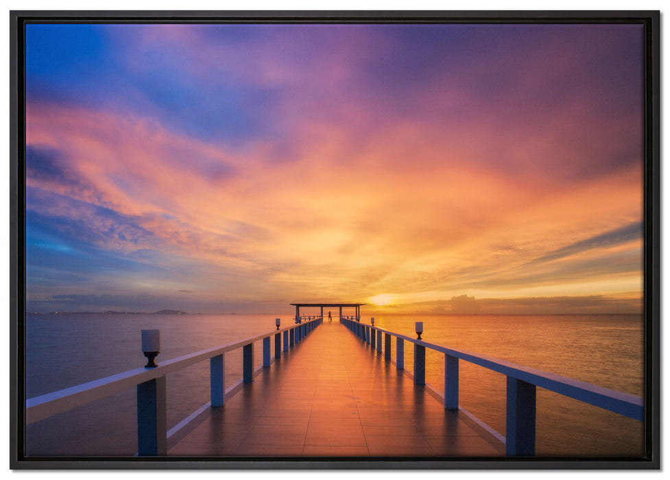 Langer Steg mit verträumtem Himmel auf Leinwandbild gerahmt Größe 100x70