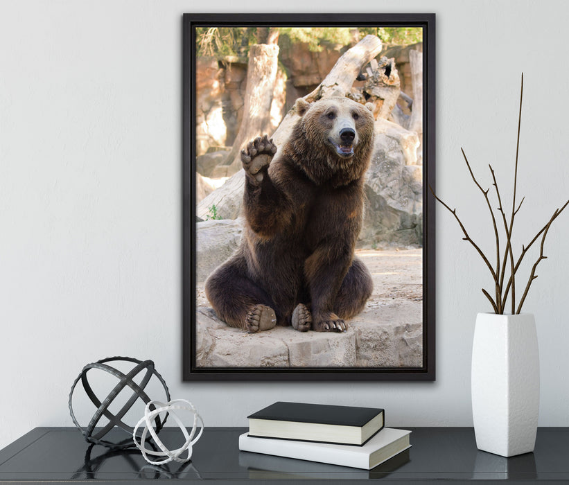 Bär sagt Hallo auf Leinwandbild gerahmt mit Kirschblüten