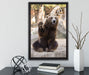Bär sagt Hallo auf Leinwandbild gerahmt mit Kirschblüten