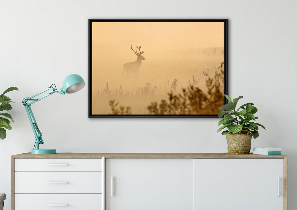 Hirsch im Nebel auf Leinwandbild gerahmt verschiedene Größen im Wohnzimmer
